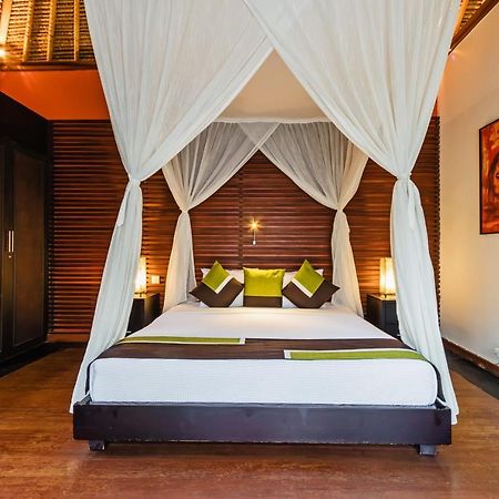 Villa Sasoon 1, 100 Mt To Beach Кандидаса Экстерьер фото