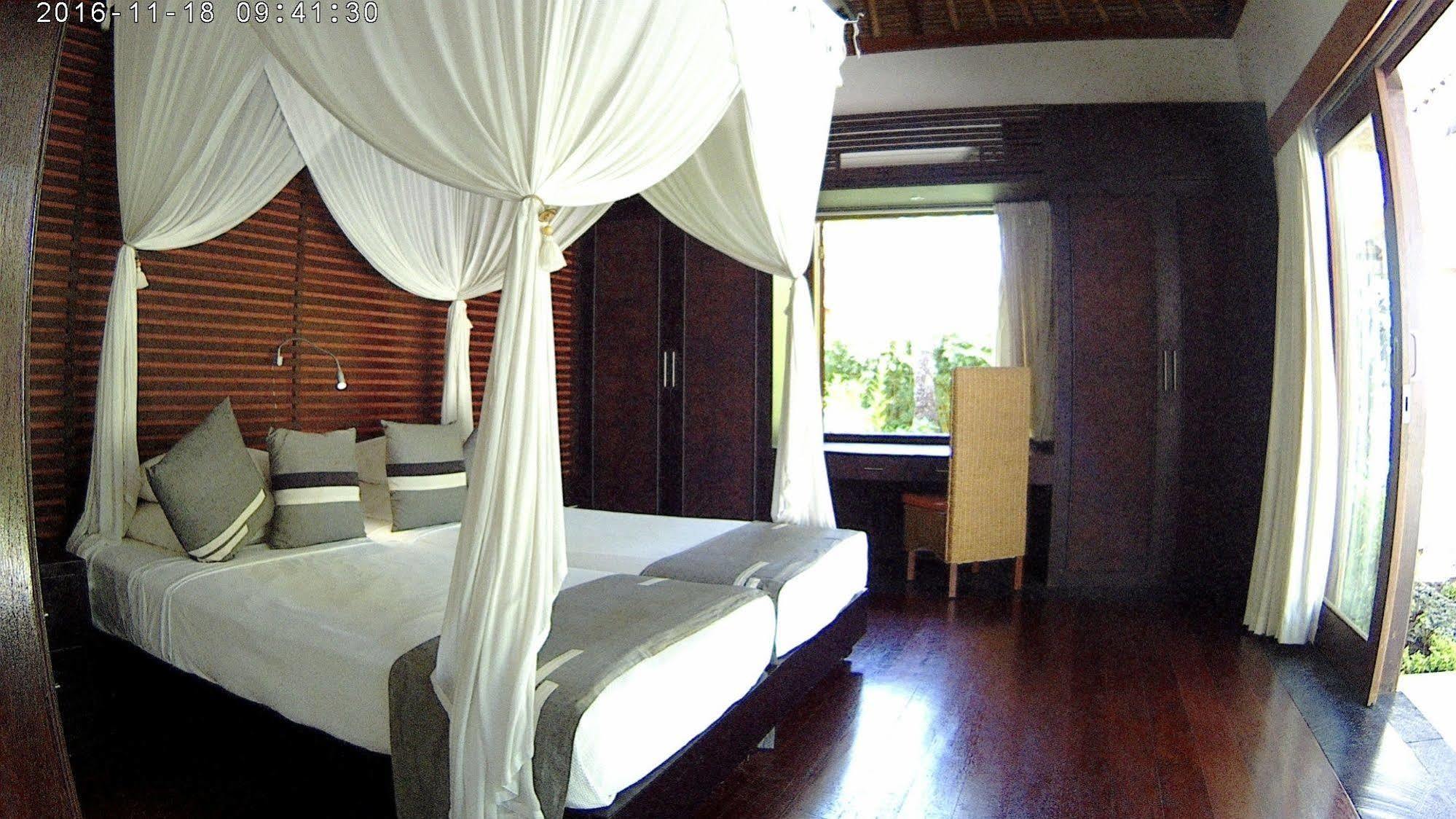 Villa Sasoon 1, 100 Mt To Beach Кандидаса Экстерьер фото